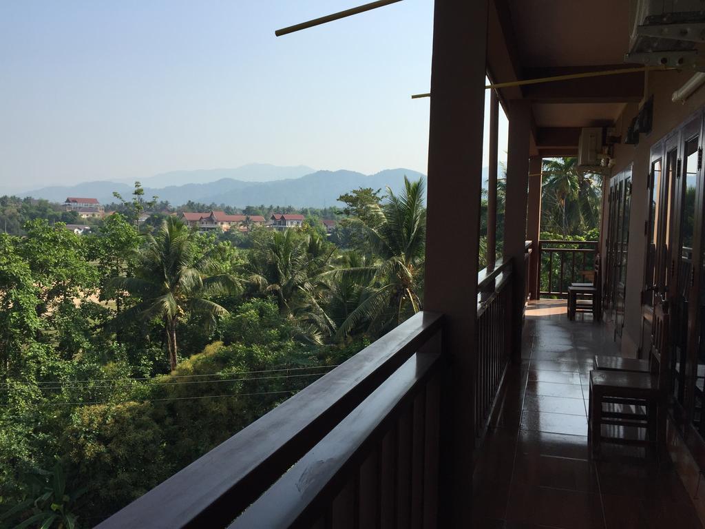 Happy River View Hotel Vang Vieng Buitenkant foto