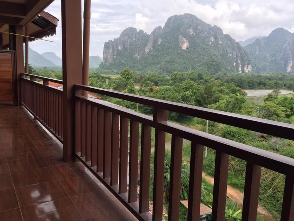 Happy River View Hotel Vang Vieng Buitenkant foto