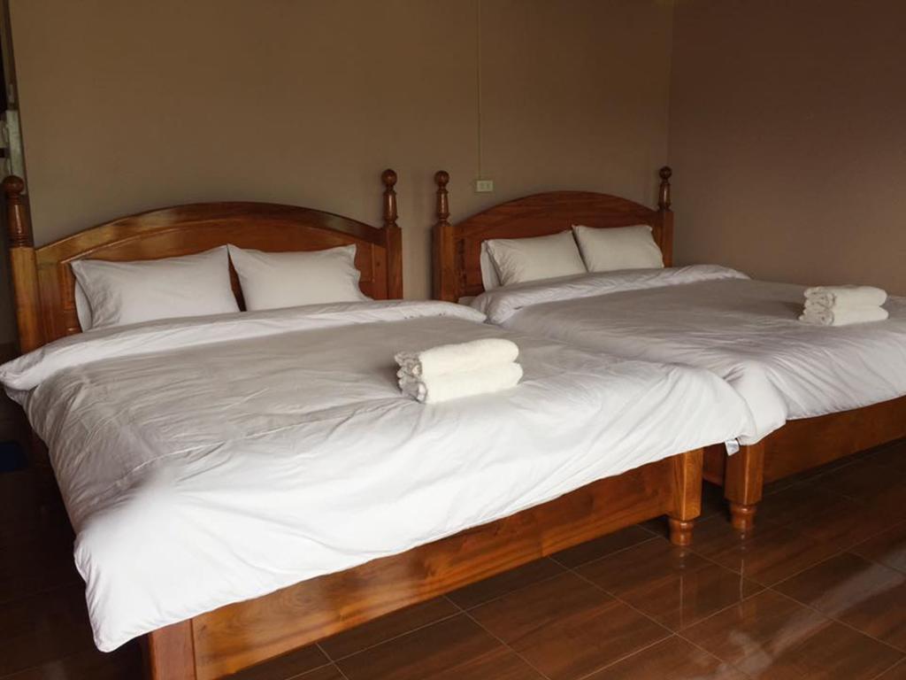 Happy River View Hotel Vang Vieng Buitenkant foto
