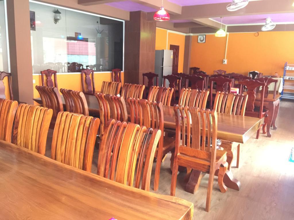 Happy River View Hotel Vang Vieng Buitenkant foto